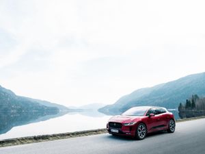 Supporting image for story: Jaguar joins wireless electric vehicle charging project in Norway