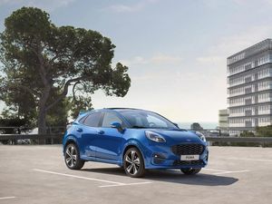 Supporting image for story: Ford Puma wins 2020 What Car? Car of the Year award