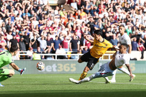 Hwang Hee-Chan scores (Getty)