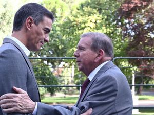 Supporting image for story: Spanish prime minister meets with exiled Venezuelan opposition leader Gonzalez
