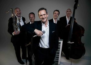 Alexander Armstrong and his live band