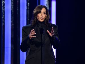 Supporting image for story: Kamala Harris urges people to ‘use our power’ as she collects award