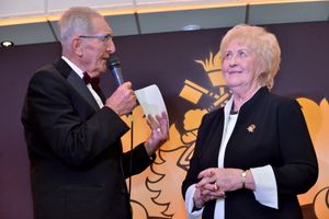  Hugh Porter chats to Jacqui Oatley's mum Sonja