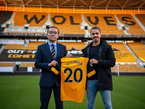 Supporting image for story: Wolves announce signing of Vitinha from Porto