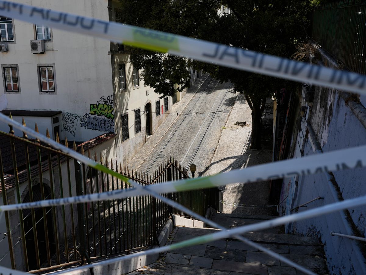 Cable failure and maintenance flaws contributed to funicular crash, report says Cable failure and maintenance flaws contributed to funicular crash, report says