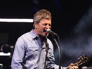 Supporting image for story: Fans head to Murrayfield as Oasis play in Scotland for first time in 16 years