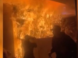 Supporting image for story: Shocking footage shows diners fleeing restaurant fire 'caused by sparkler'