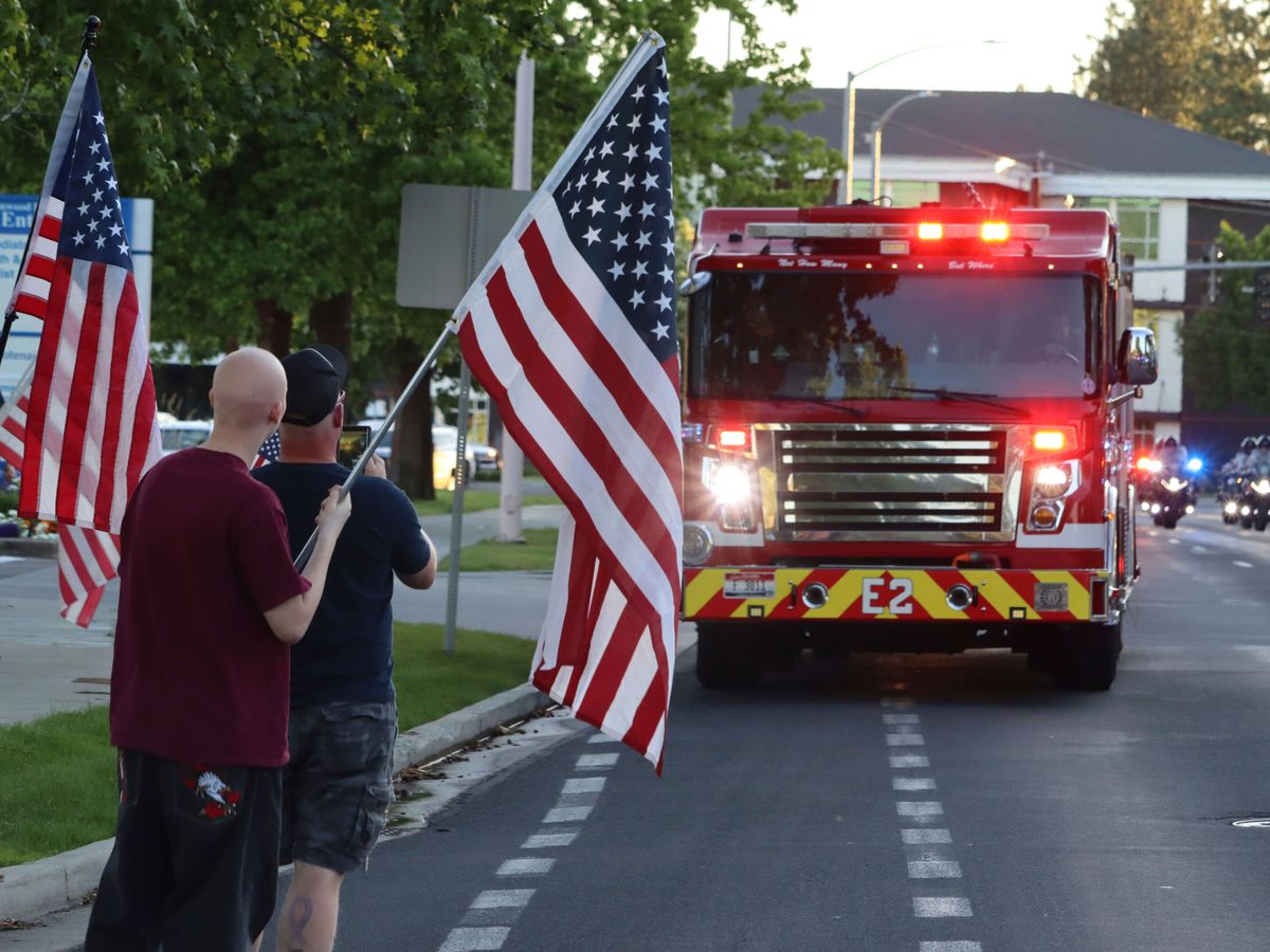 Gunman started blaze before shooting two firefighters dead in Idaho