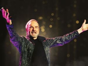 Supporting image for story: Neil Diamond to play Birmingham