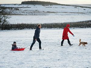 Supporting image for story: White Christmas confirmed as snow falls in parts of UK early on Friday morning
