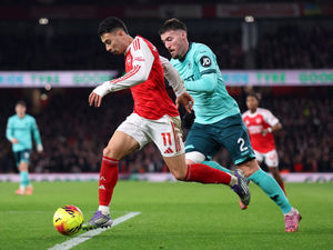 Supporting image for story: Rob Edwards backs 'well respected' Wolves defender to make impact