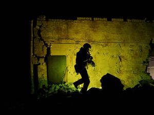 Supporting image for story: Volodymyr Zelensky: Only face-to-face talks with Vladimir Putin can end war