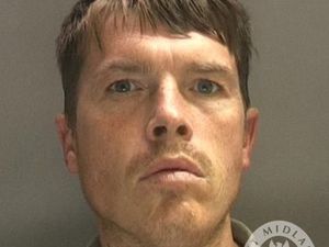 Supporting image for story: Have-a-go heroes tackle thug armed with hammer to halt 'disgraceful' bus robbery