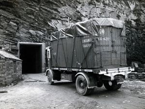 Supporting image for story: National Gallery tablet celebrates Welsh quarry that housed paintings during war