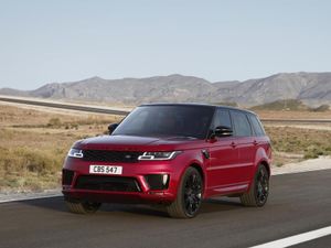 Supporting image for story: Land Rover enjoys best ever June in USA