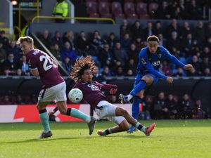 Supporting image for story: Andoni Iraola frustrated as Bournemouth’s blank at Burnley adds to run of draws