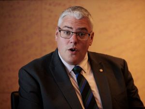 Supporting image for story: DUP ‘broadening’ Farage’s understanding of Northern Ireland – Robinson