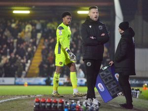 Supporting image for story: Grimsby 2-2 Walsall: 10-man Saddlers salvage a point in ding-dong affair