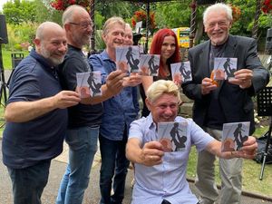 Supporting image for story: Bradeney Bunch band's pub gig for Gunner appeal