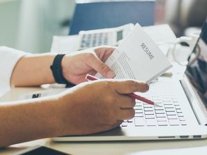 Supporting image for story: Your job will seem like a breeze after you read this seriously extra Craigslist advert