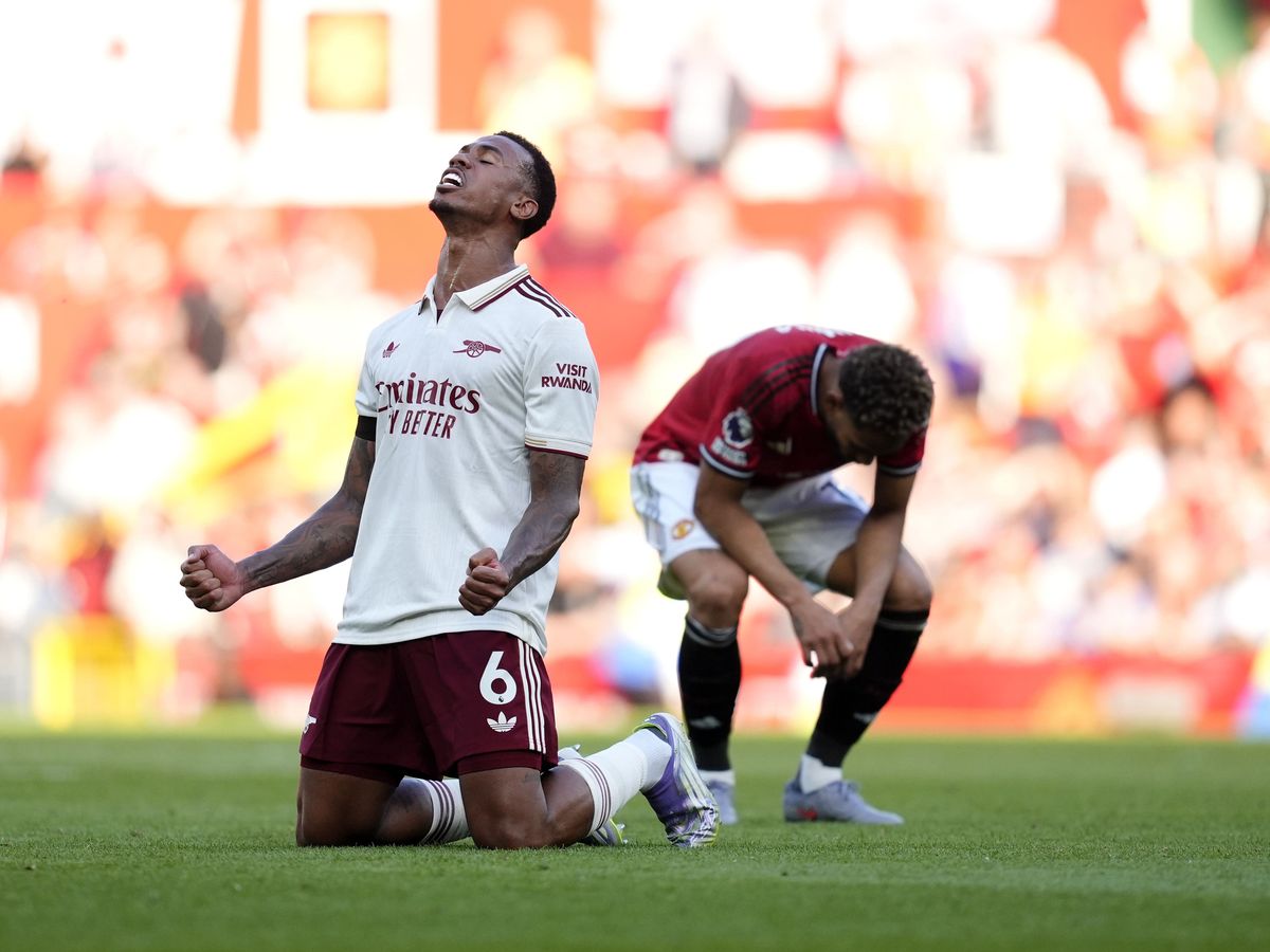 Monday&rsquo;s briefing: Arsenal edge first win after Chelsea strikeforce fires blanks