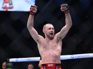 Supporting image for story: Vegas defeat for Jake Hadley by a late notice opponent