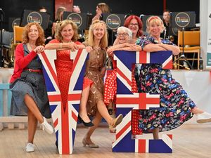 Hazel Powell, Jan Bowmen, Jacqui Evans, Sue Billingham, Lynne Tandy, Julie Manser.