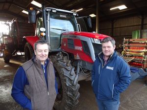 Huntapac, a national supplier of root produce to the UK’s leading supermarket chains which hasbeen operating since 1942, has taken over Woodside Farm on Lizard Lane, just off the A41.