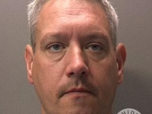 Supporting image for story: Sex offender police inspector's home address ban lifted