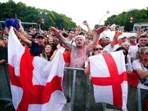 Supporting image for story: England fans rally behind team despite cagey start to Euro 2024 final