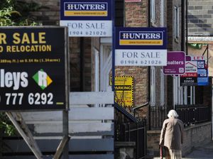 Supporting image for story: Annual house price growth halves as buyers reach stamp duty cliff edge