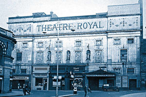Supporting image for story: How Shropshire crowd went Wilde for Oscar