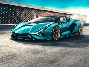 Supporting image for story: Lamborghini reveals Sián Roadster with 808bhp hybrid V12 powertrain