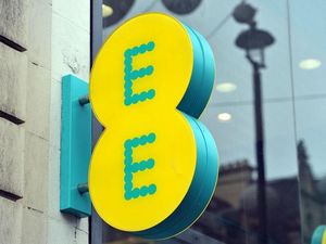 Supporting image for story: EE outage leaves users unable to make or receive voice calls