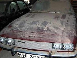 Supporting image for story: Jensen Interceptor goes for £15,000