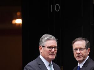 Supporting image for story: Israeli president offers ‘fact-finding mission’ after ‘tough’ talks at No 10