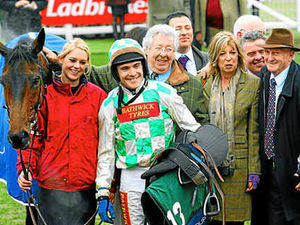 Supporting image for story: Shropshire horse Salut Flo romps to victory at Cheltenham