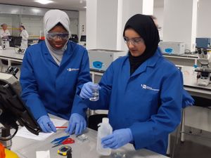 Supporting image for story: Telford students see science in action at microscopy masterclass