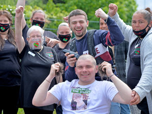 Supporting image for story: Teenager braves the shave in memory of family friend