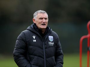 Supporting image for story: Brian Clough's Leeds & 'tummy tickling': Best bits from Tony Mowbray's West Brom return
