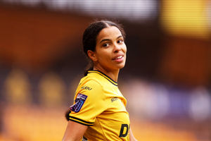 Supporting image for story: "She is one of the very best" - Wolves Women boss hails forward after retirement