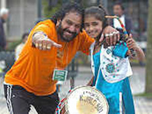 Supporting image for story: Drummers beat world record