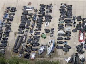 Supporting image for story: How will the UK-France migrants return deal work as it comes into force?