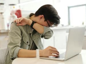 Supporting image for story: Flu symptoms: These 6 simple steps can help you beat the winter flu according to health expert