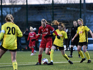 Supporting image for story: Telford go top, but Shrewsbury's run is ended