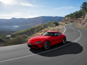 Supporting image for story: New Toyota Supra finally makes full debut in Detroit