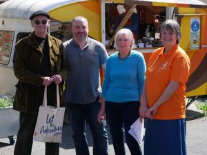 6 The winner of the mixed citrus marmalade competition, Wayne Summers with his prize, and Gareth Clark and Pam Peek from Kington Chamber of Trade and marmalade judge Jane Maggs. Image by Andy Compton 