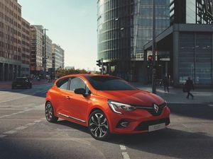 Supporting image for story: Renault debuts Clio V at Geneva Motor Show