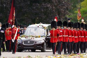 The Ceremonial Procession of the coffin of Queen Elizabeth II arrives at Windsor Castle for the Committal Service at St George's Chapel.  Picture date: Monday September 19, 2022. PA Photo. See PA story FUNERAL Queen. Photo credit should read: Andrew Matthews/PA Wire.