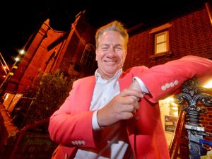 Supporting image for story: A chuffing good time in Market Drayton with train fan Michael Portillo - with video 